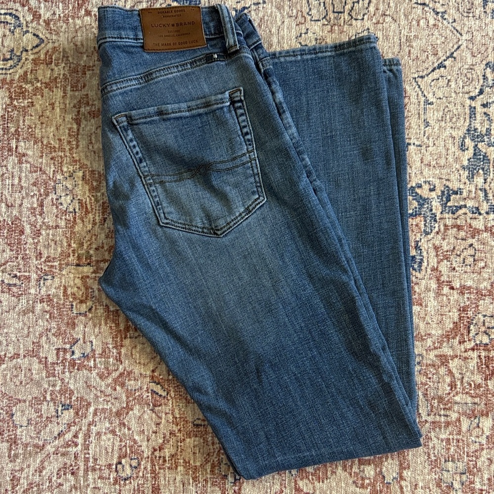 Lucky Brand Men's Classic Blue Straight Jeans